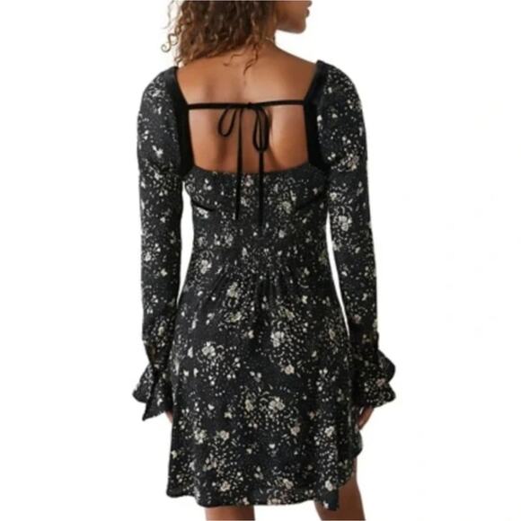 Free People Black and‎ Tan Floral Tess Mini Dress Bell Sleeves Size Large $128 - Picture 2 of 11
